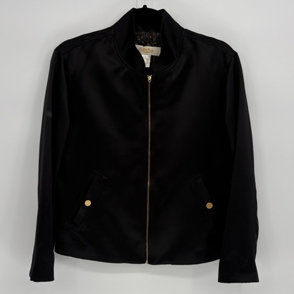 🏹 Peck & Peck Elegant Black satin Bomber Jacket with Gold Details